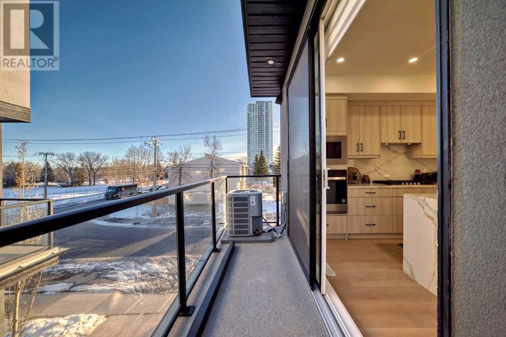 Photo 23 of 3349 Spruce Drive Sw, Calgary AB