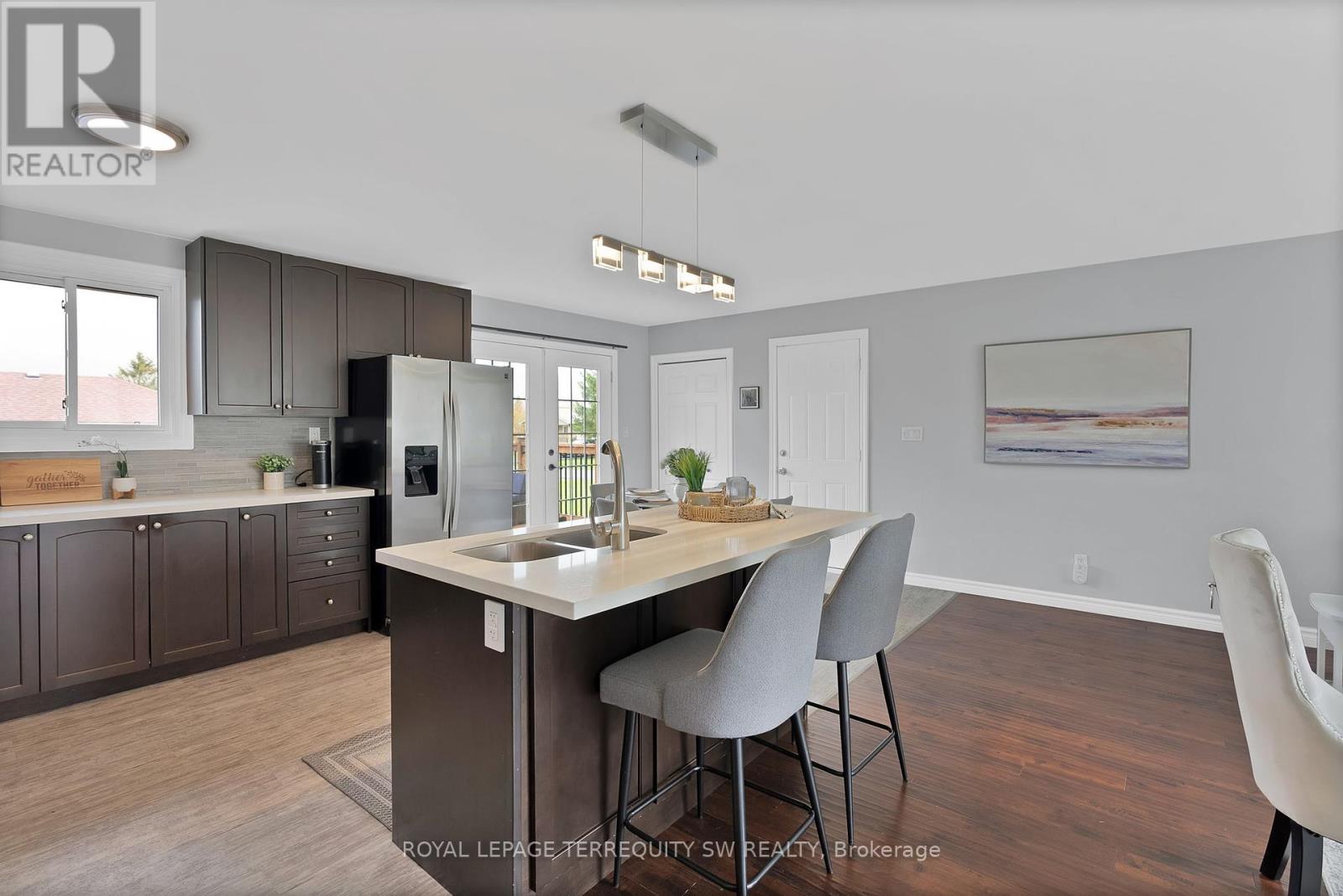 Photo 8 of 35 Queen Street W, Trent Hills ON