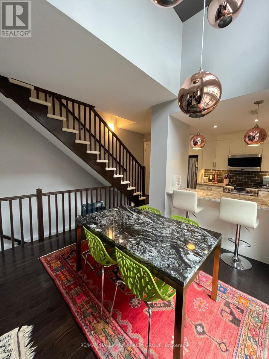 Photo 4 of 356 Ravenhill Avenue E, Ottawa ON