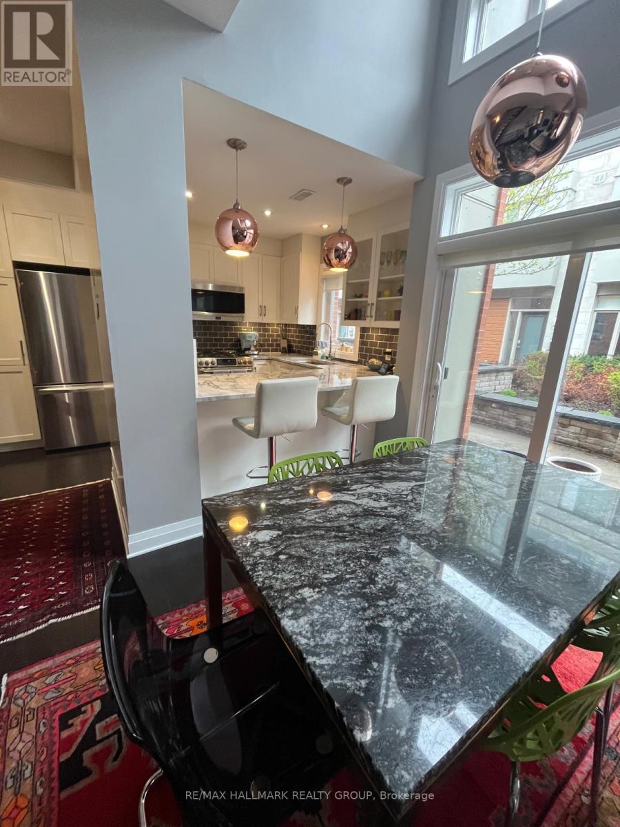 Photo 28 of 356 Ravenhill Avenue E, Ottawa ON