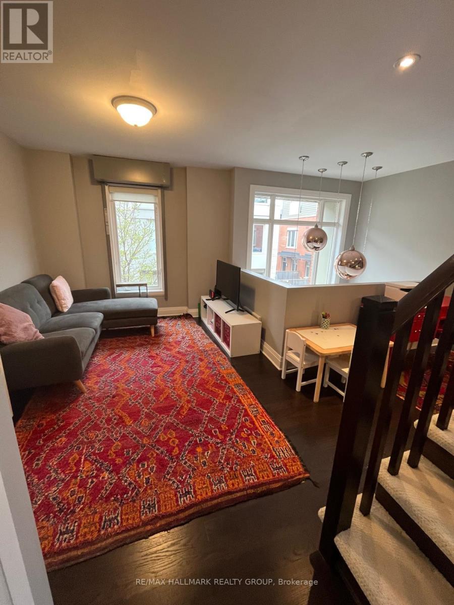 Photo 27 of 356 Ravenhill Avenue E, Ottawa ON
