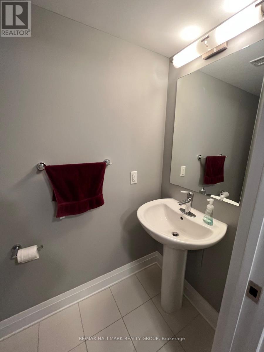 Photo 21 of 356 Ravenhill Avenue E, Ottawa ON
