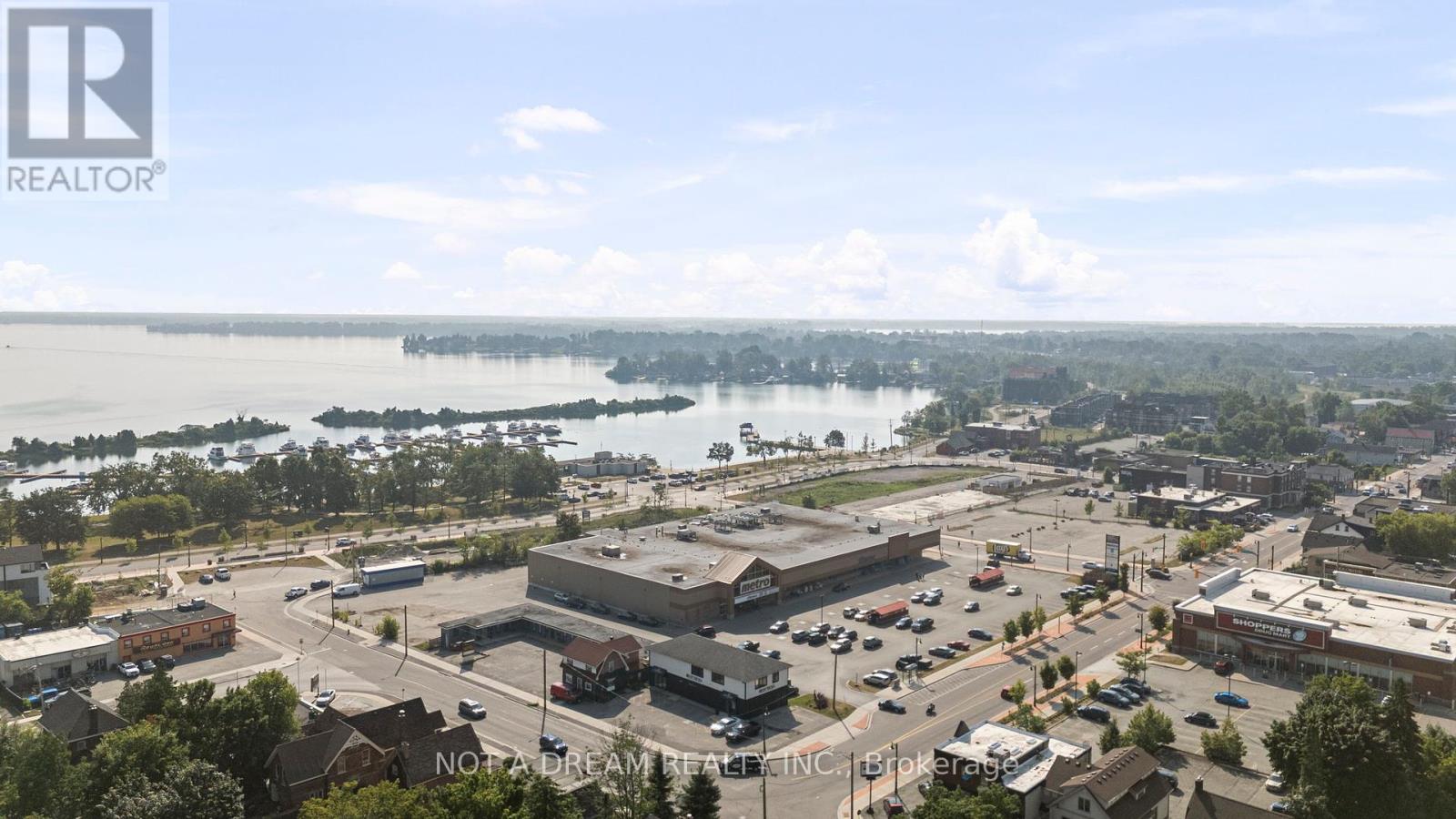 Photo 6 of 64 Front Street N, Orillia ON