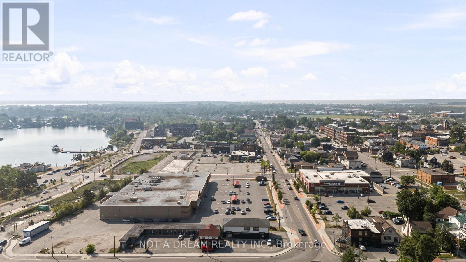 Photo 7 of 64 Front Street N, Orillia ON