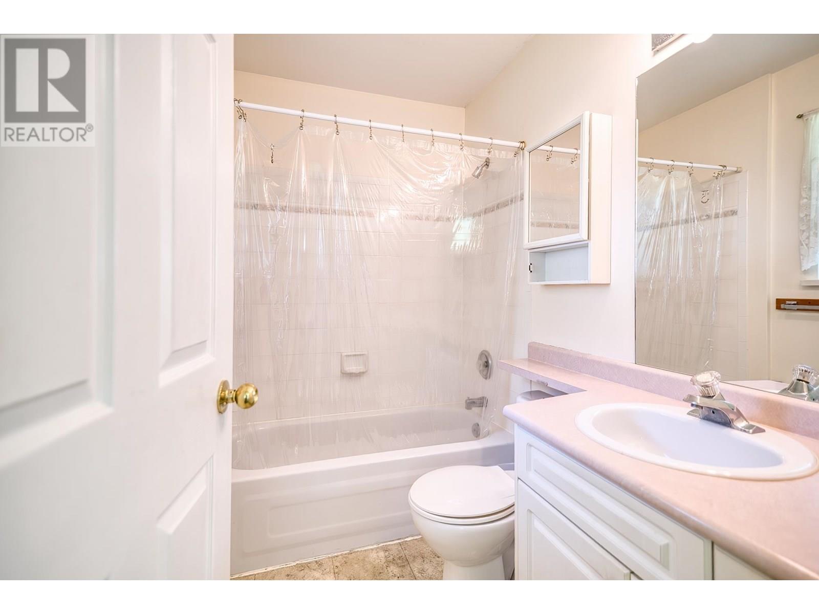 5833 HERON PLACE, Sechelt
