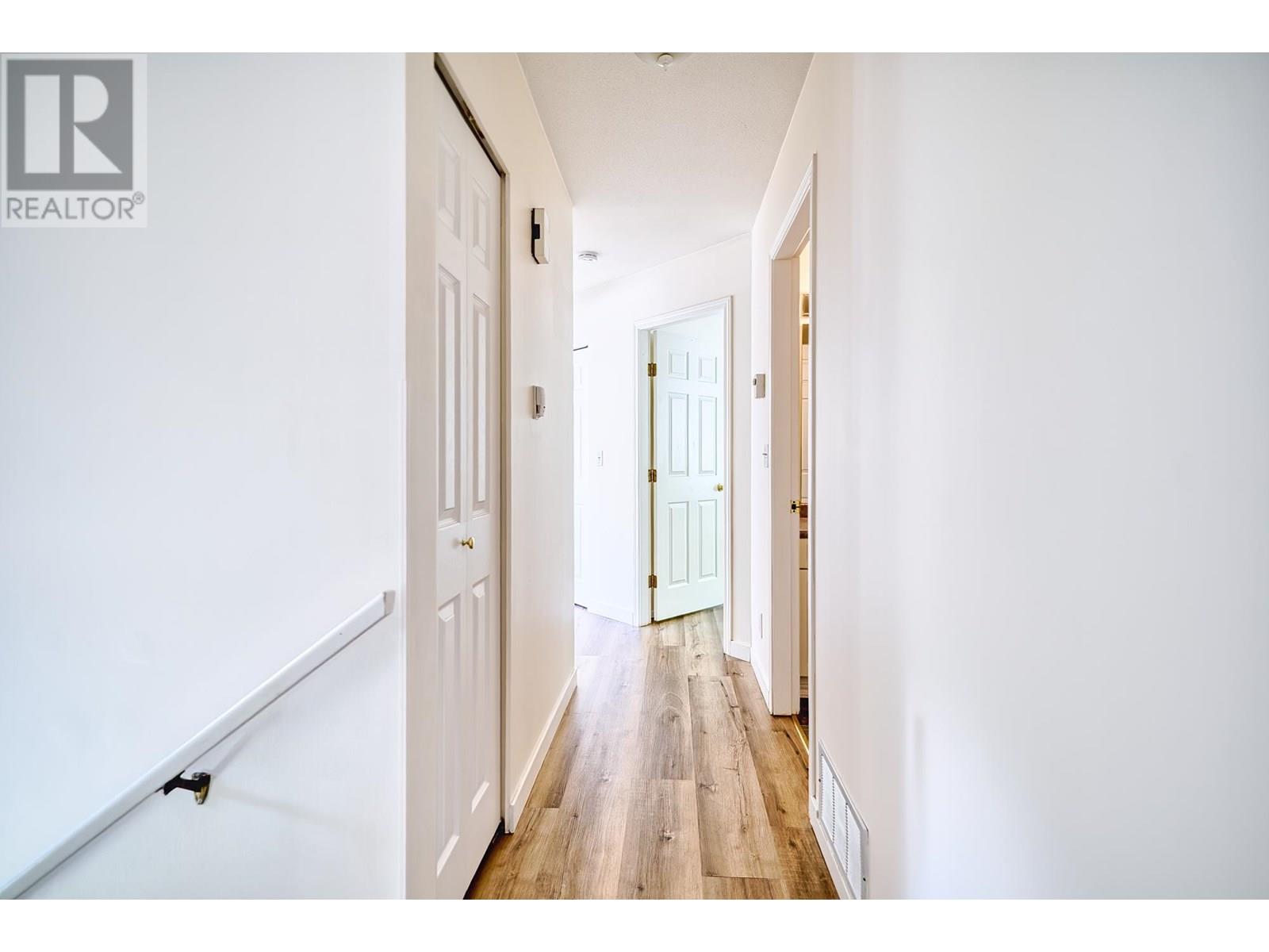 5833 HERON PLACE, Sechelt
