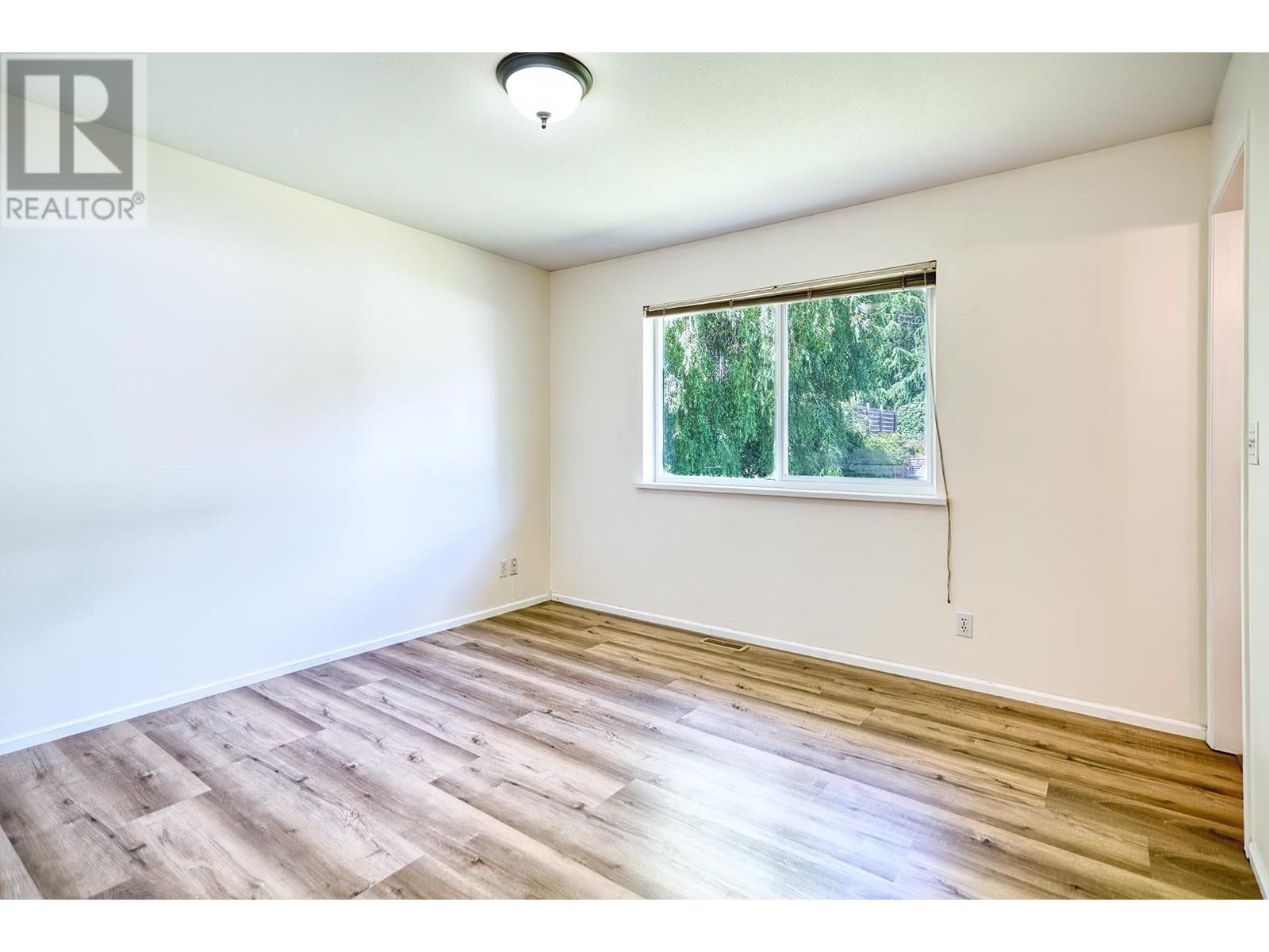 5833 HERON PLACE, Sechelt