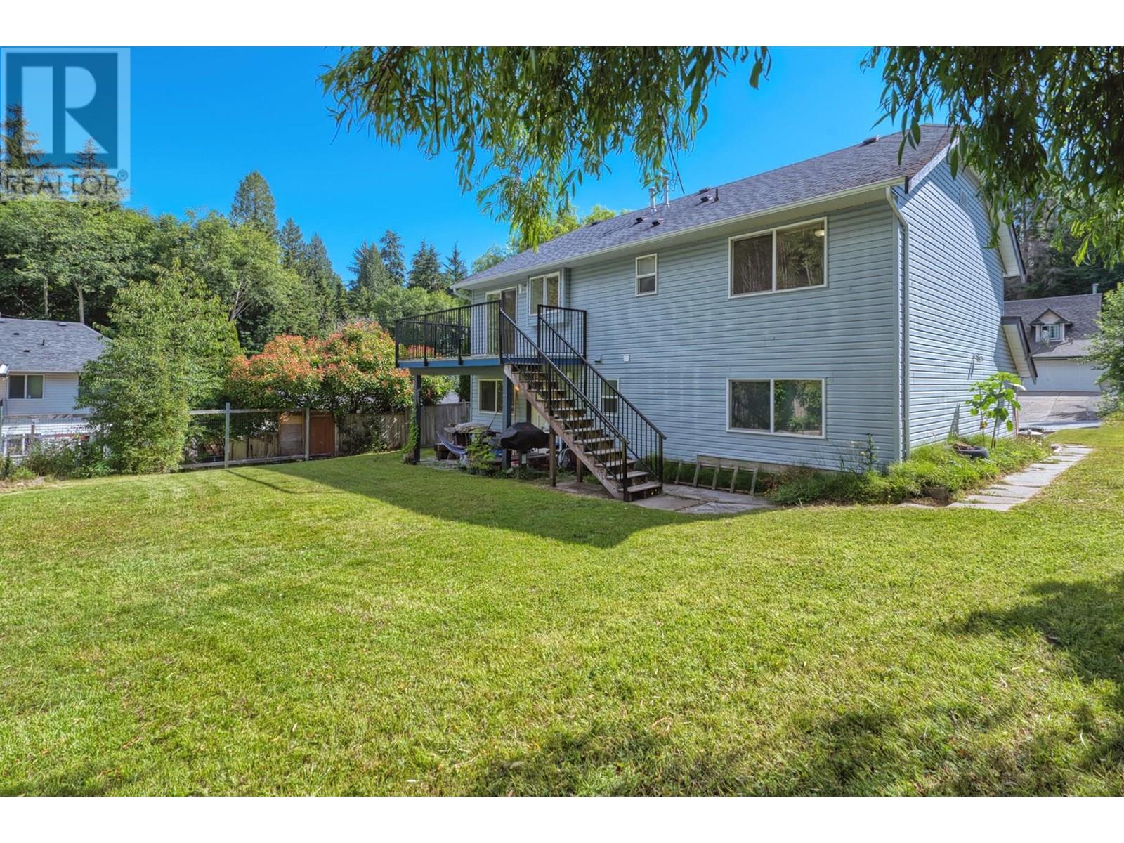 5833 HERON PLACE, Sechelt