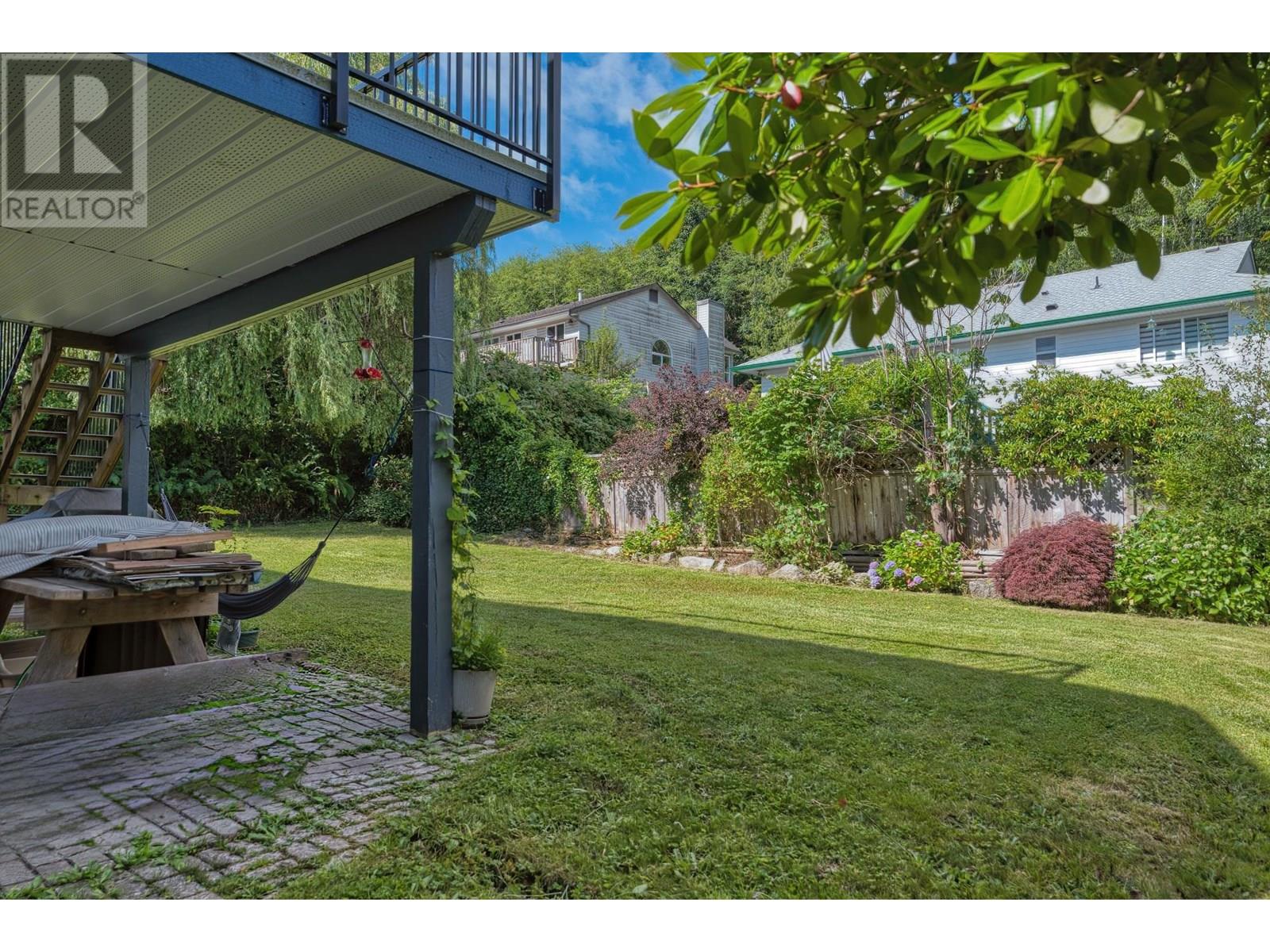 5833 HERON PLACE, Sechelt