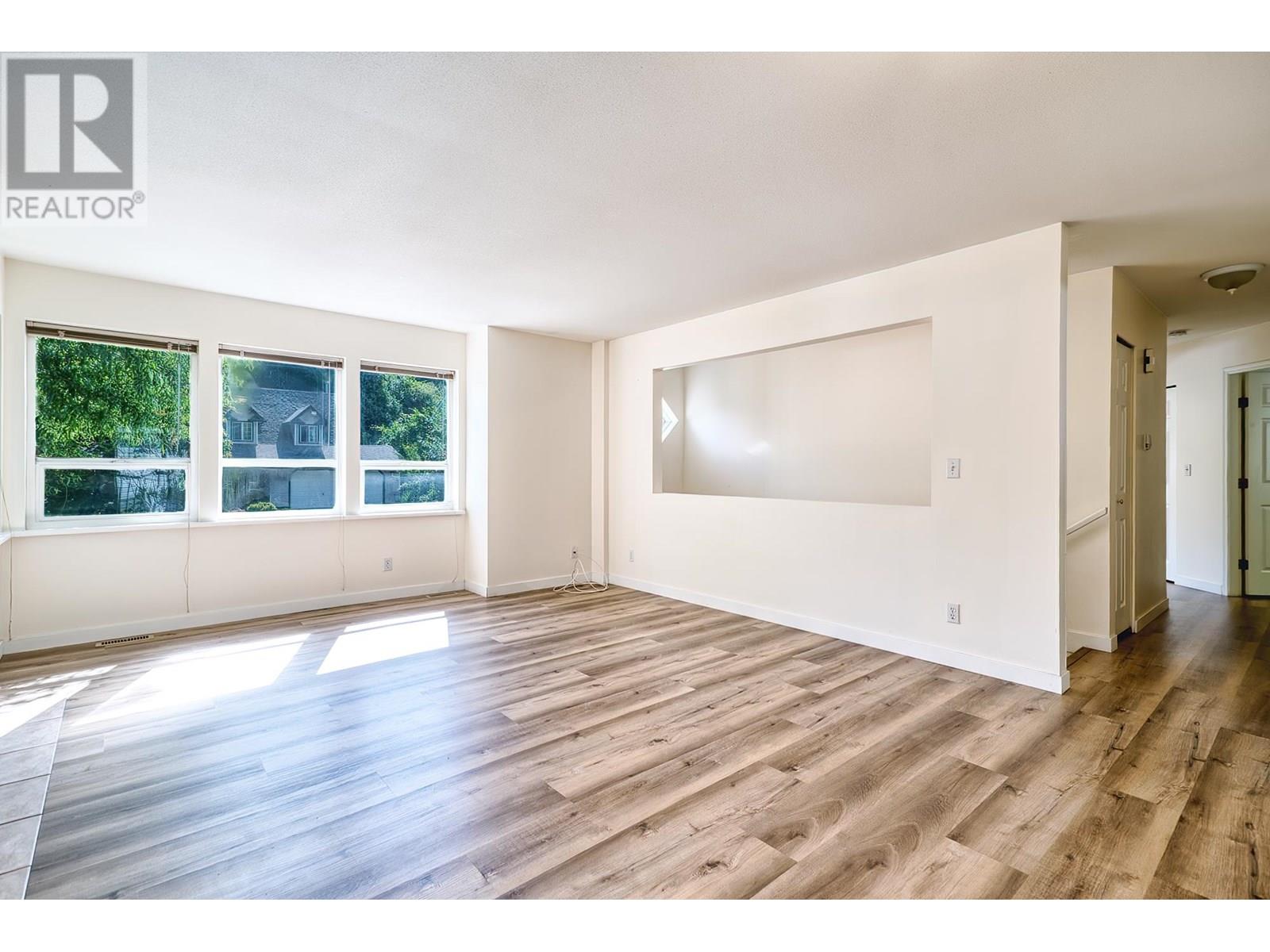 5833 HERON PLACE, Sechelt