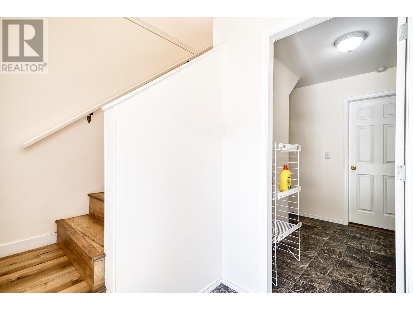 5833 HERON PLACE, Sechelt