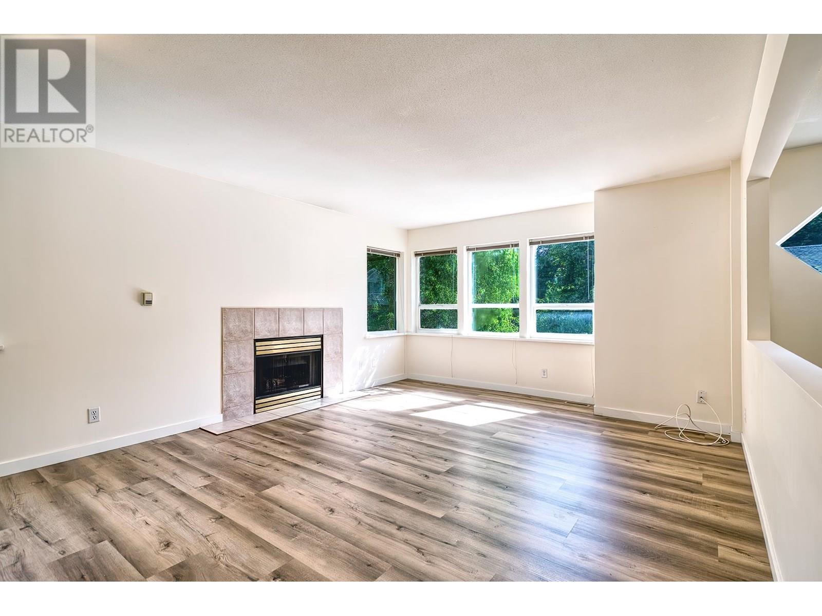 5833 HERON PLACE, Sechelt
