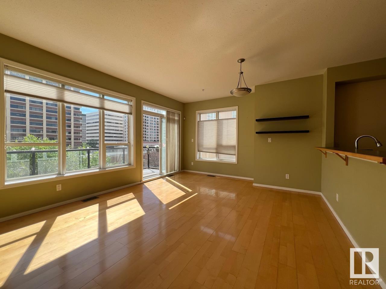 Photo 19 of 532 10023 110 St Nw, Edmonton AB
