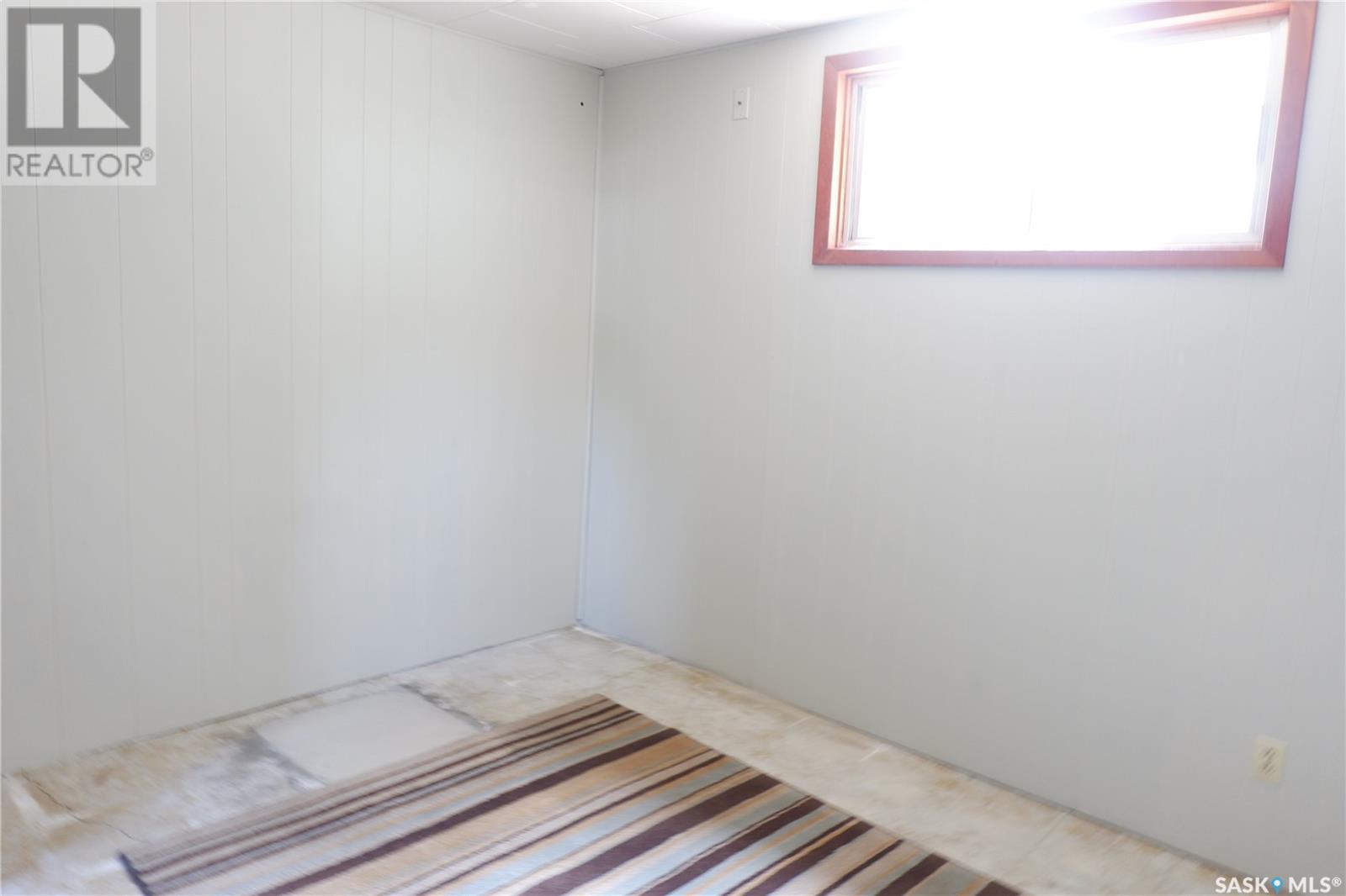 Photo 22 of 260 6th Avenue E, Gravelbourg SK