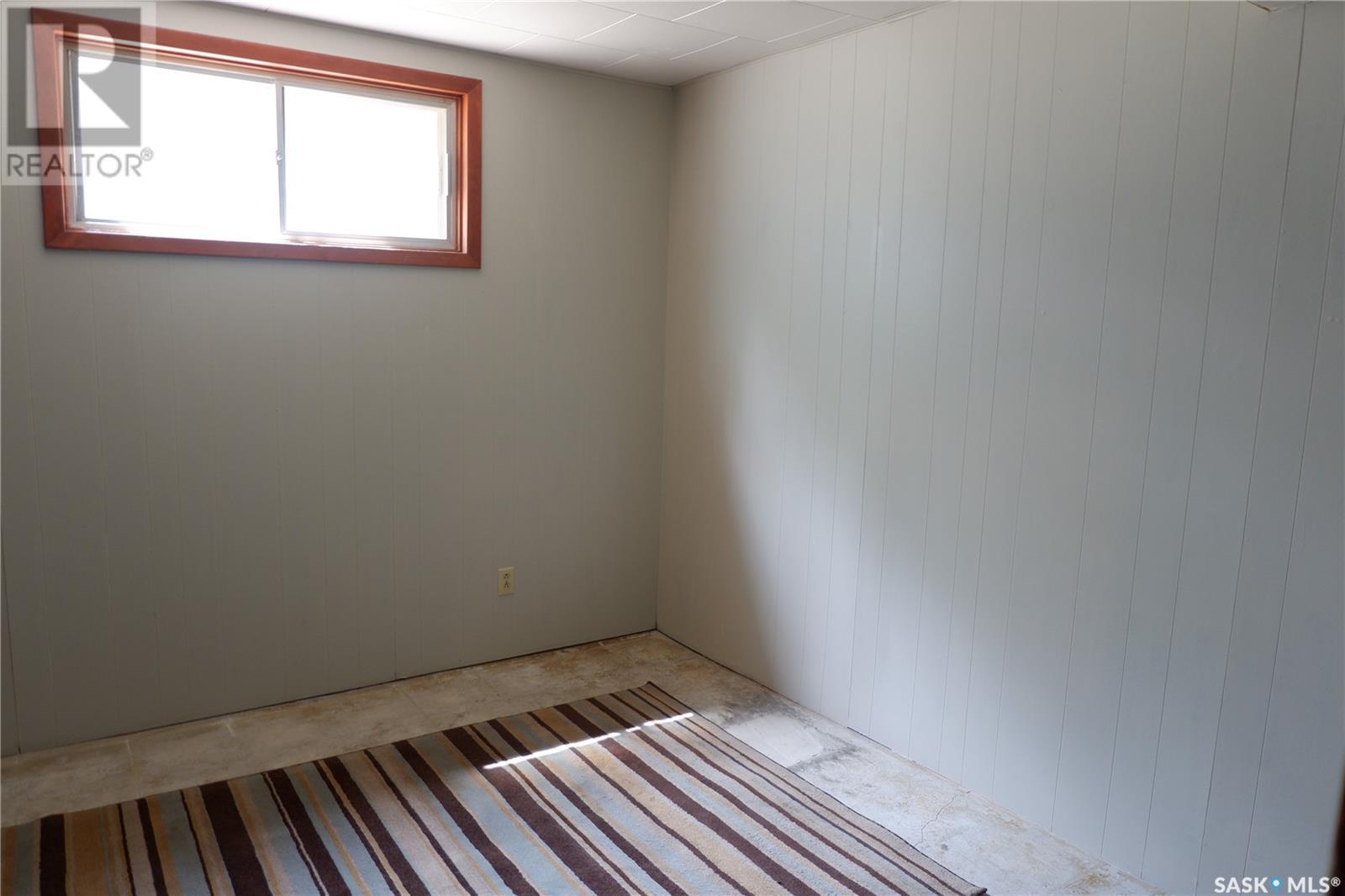 Photo 23 of 260 6th Avenue E, Gravelbourg SK