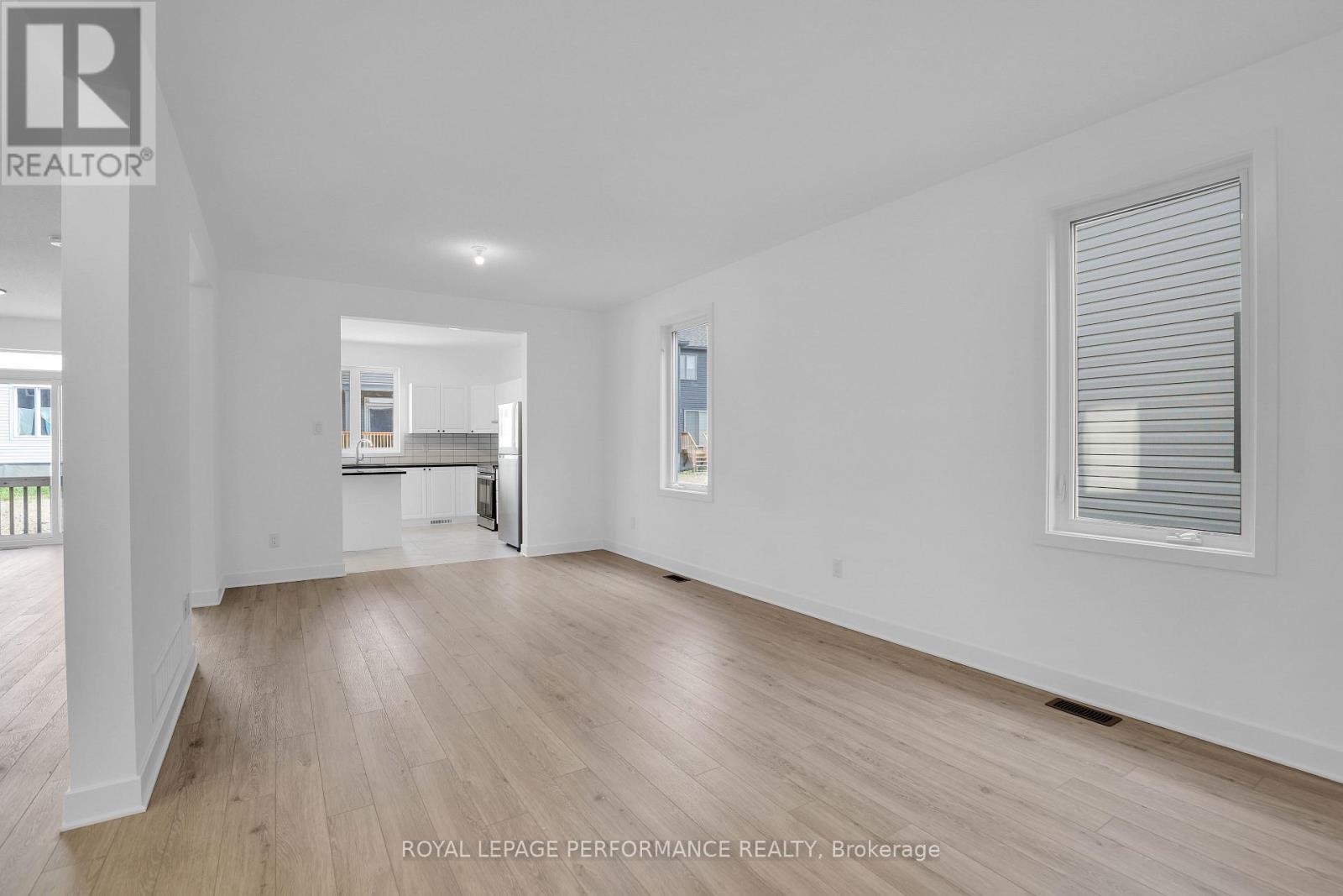 Photo 6 of 918 Omagaki Way, Ottawa ON