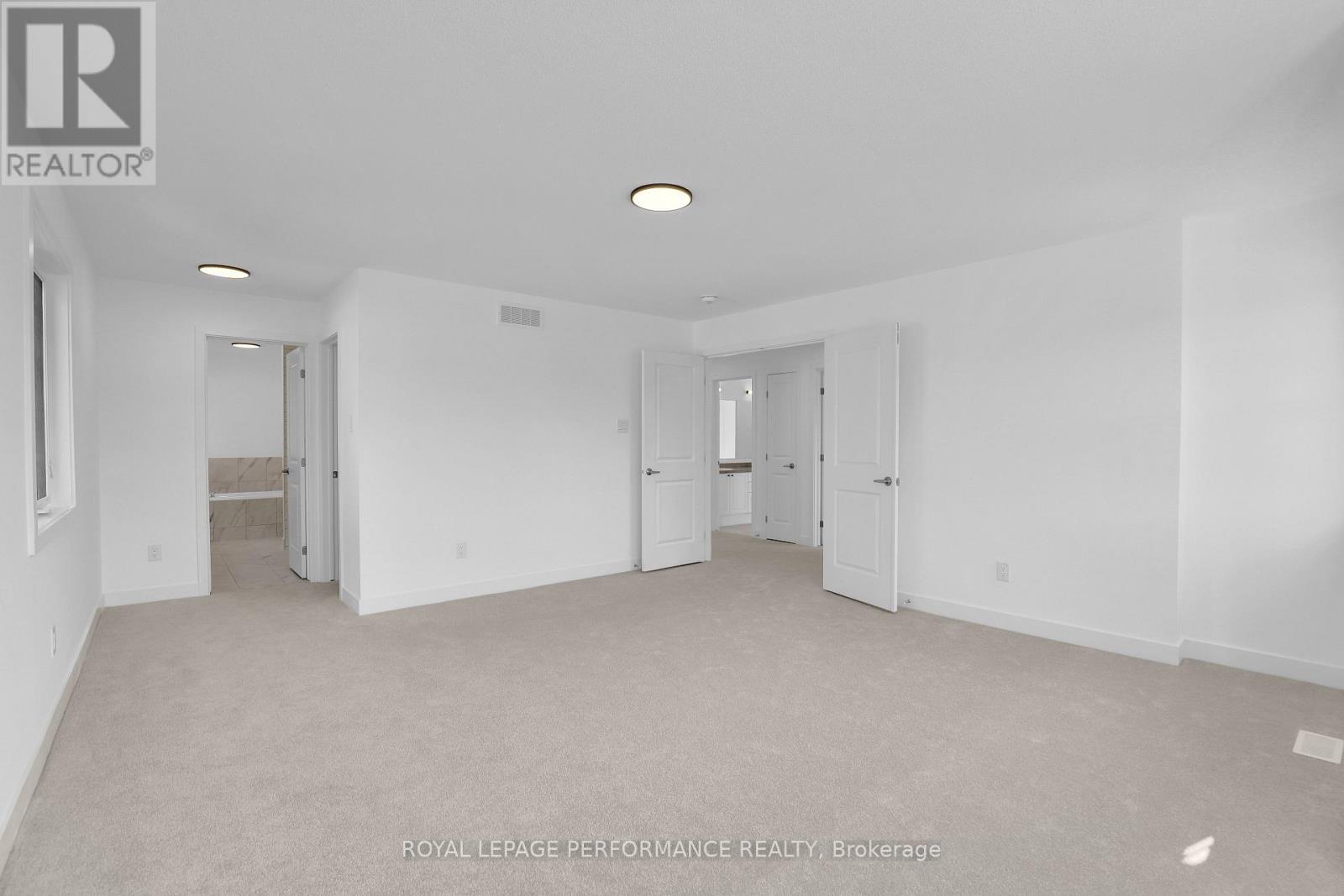 Photo 18 of 918 Omagaki Way, Ottawa ON
