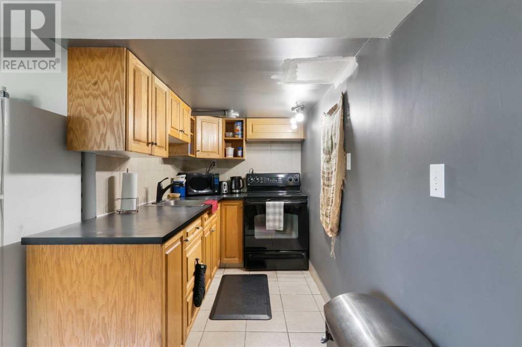 Single Family House Bungalow for Sale in   Avenue NW Capitol Hill Calgary 