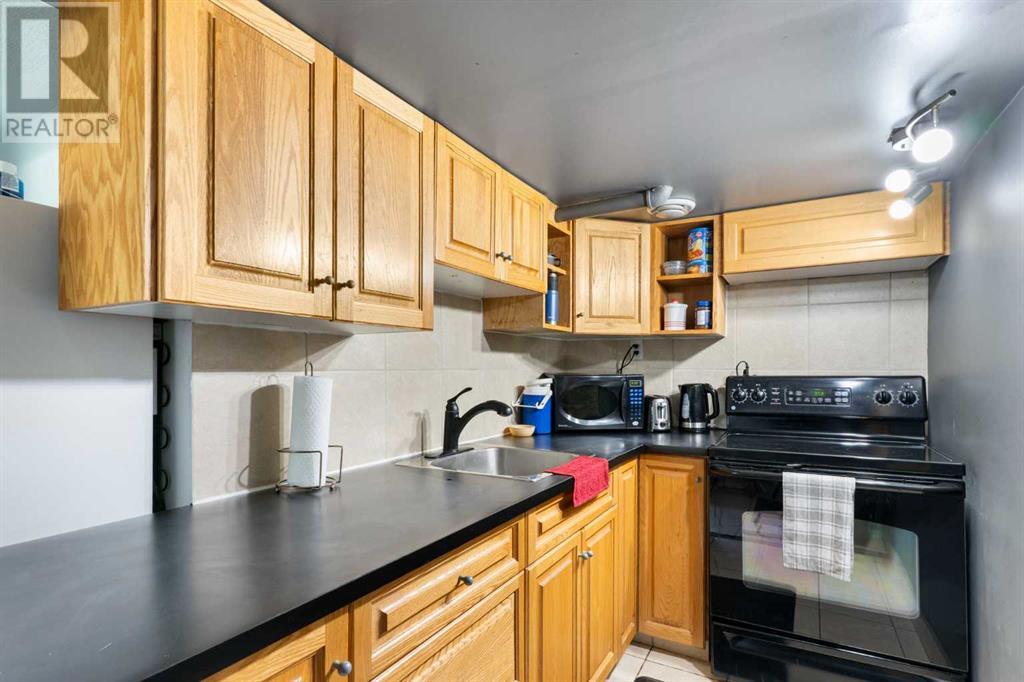 1404 18 Avenue NW, Calgary, Alberta