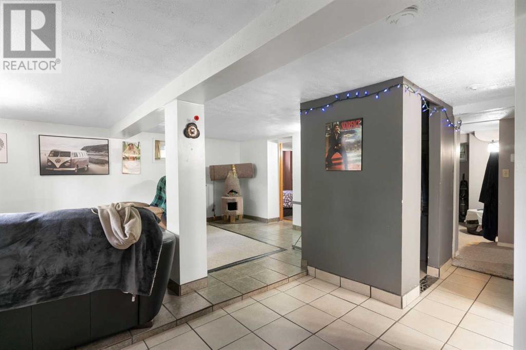 Single Family House Bungalow for Sale in   Avenue NW Capitol Hill Calgary 