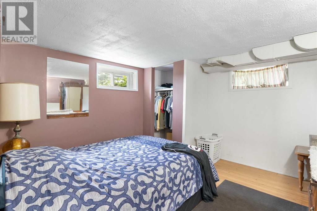 Single Family House Bungalow for Sale in   Avenue NW Capitol Hill Calgary 