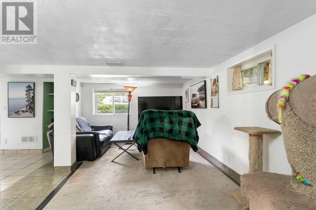 Single Family House Bungalow for Sale in   Avenue NW Capitol Hill Calgary 
