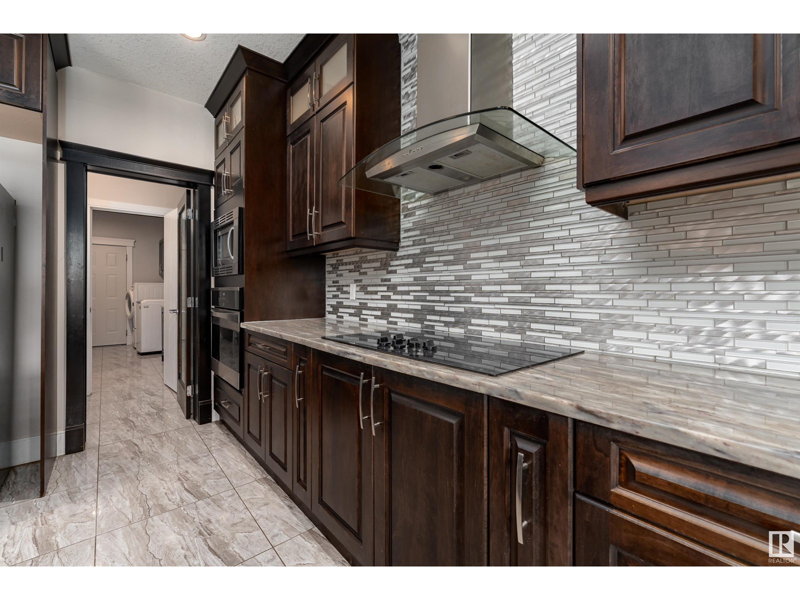 Photo 15 of 2422 Ashcraft Cr Sw, Edmonton AB