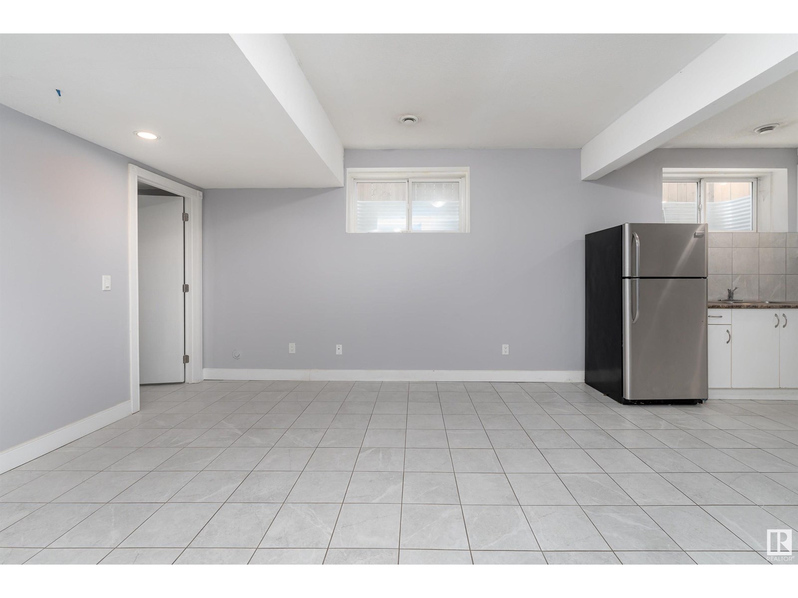 Photo 7 of 2422 Ashcraft Cr Sw, Edmonton AB