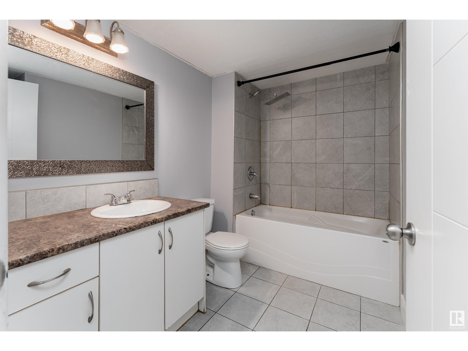 Photo 37 of 2422 Ashcraft Cr Sw, Edmonton AB