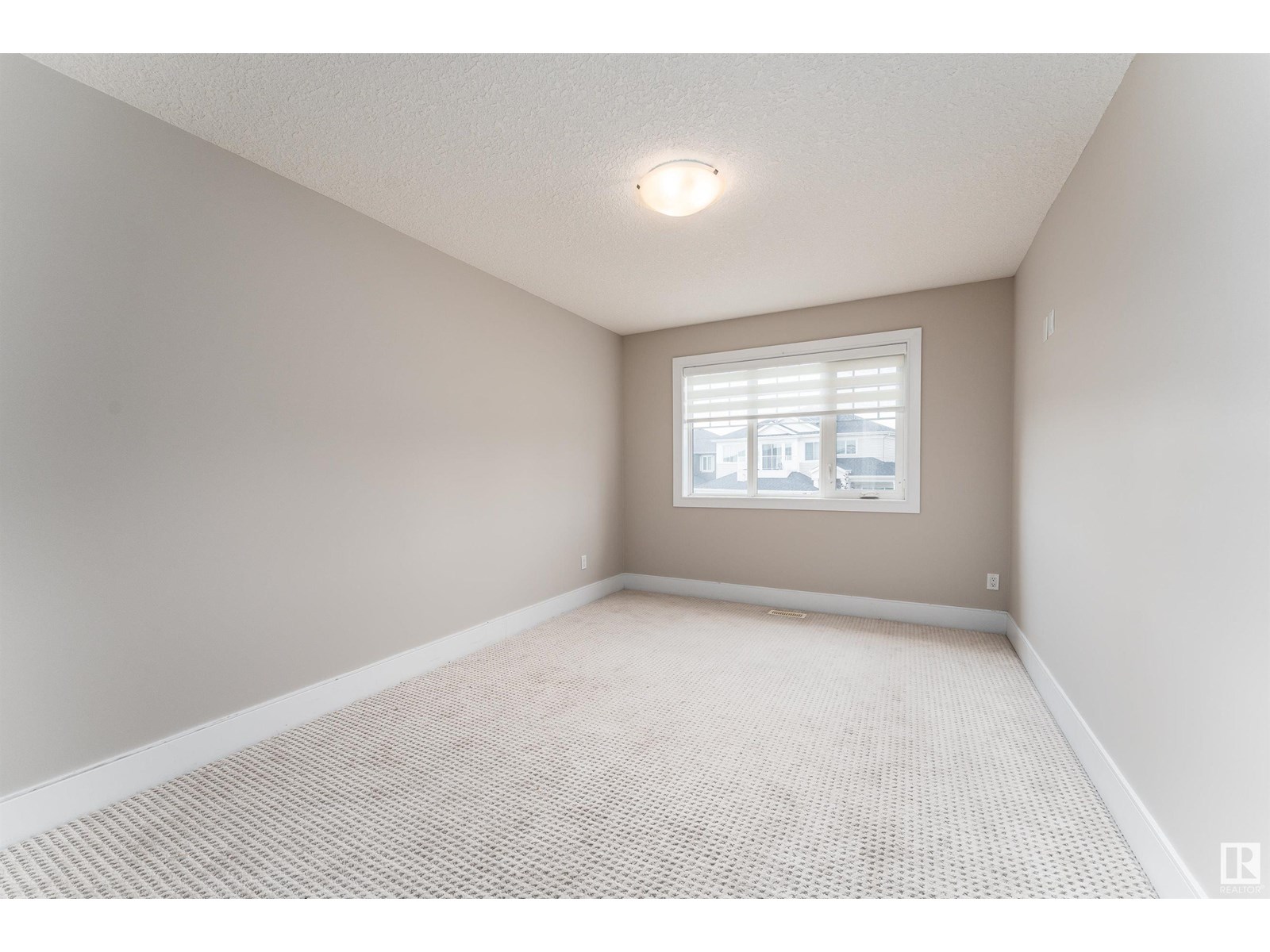 Photo 31 of 2422 Ashcraft Cr Sw, Edmonton AB