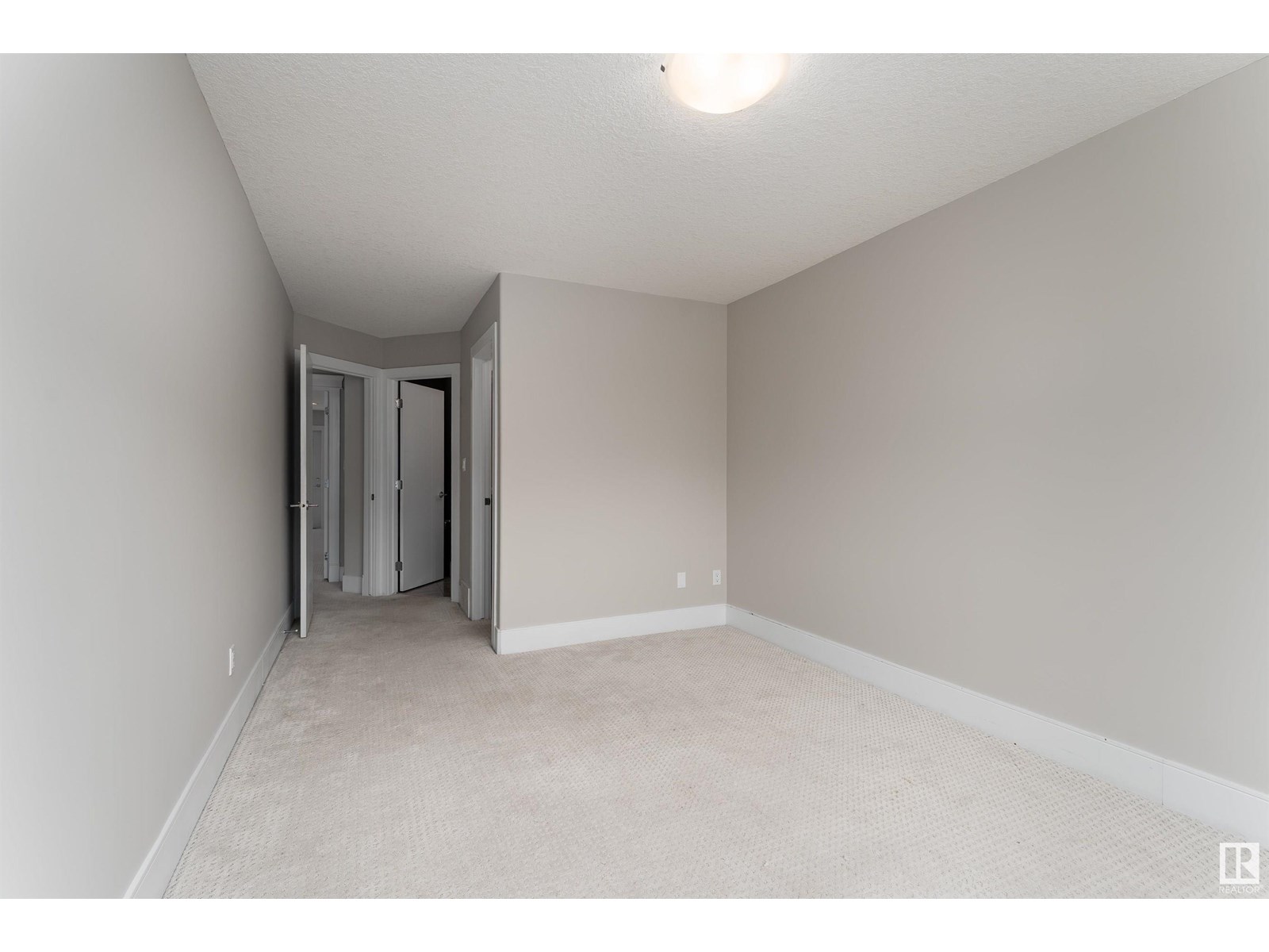 Photo 28 of 2422 Ashcraft Cr Sw, Edmonton AB