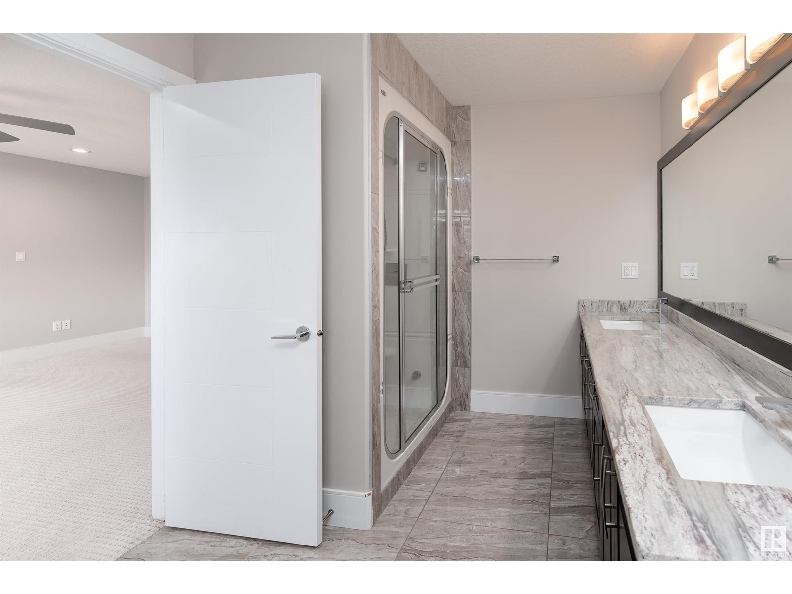 Photo 34 of 2422 Ashcraft Cr Sw, Edmonton AB