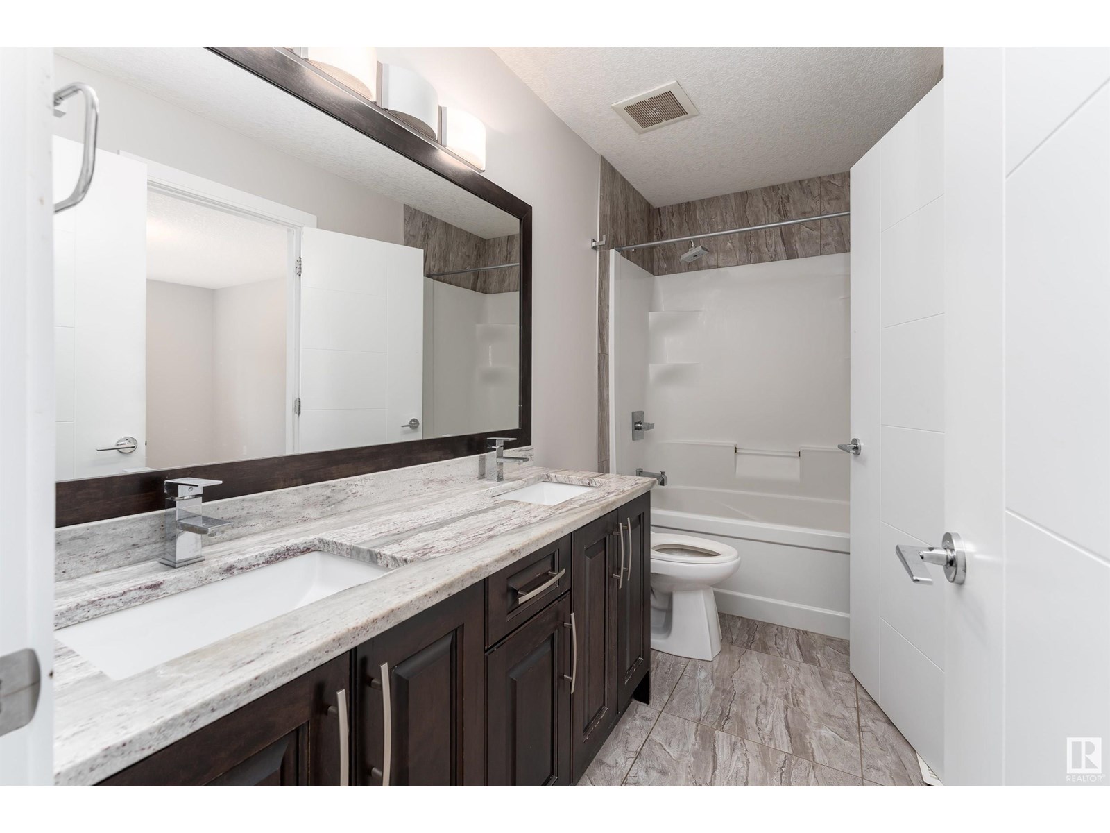 Photo 51 of 2422 Ashcraft Cr Sw, Edmonton AB