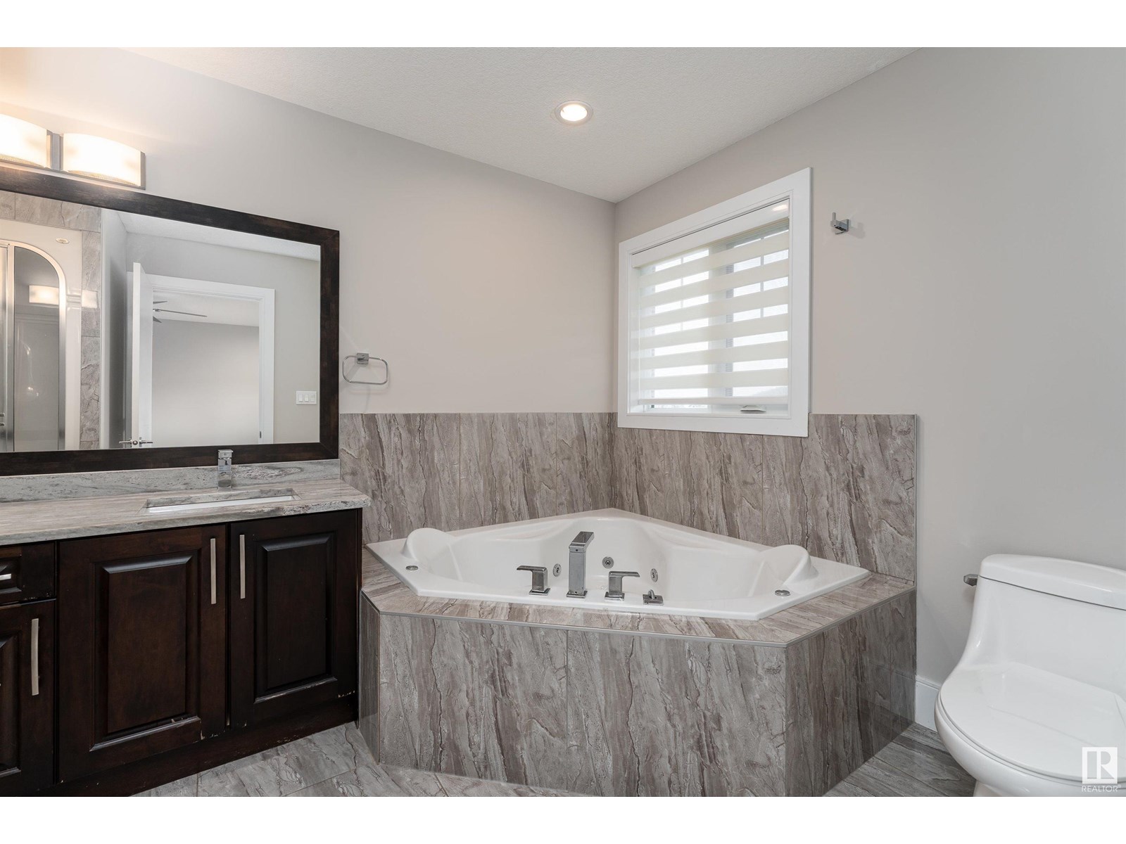 Photo 54 of 2422 Ashcraft Cr Sw, Edmonton AB