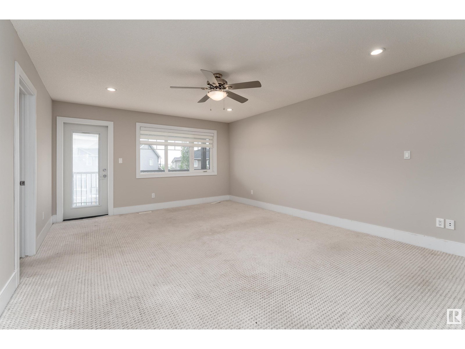 Photo 19 of 2422 Ashcraft Cr Sw, Edmonton AB