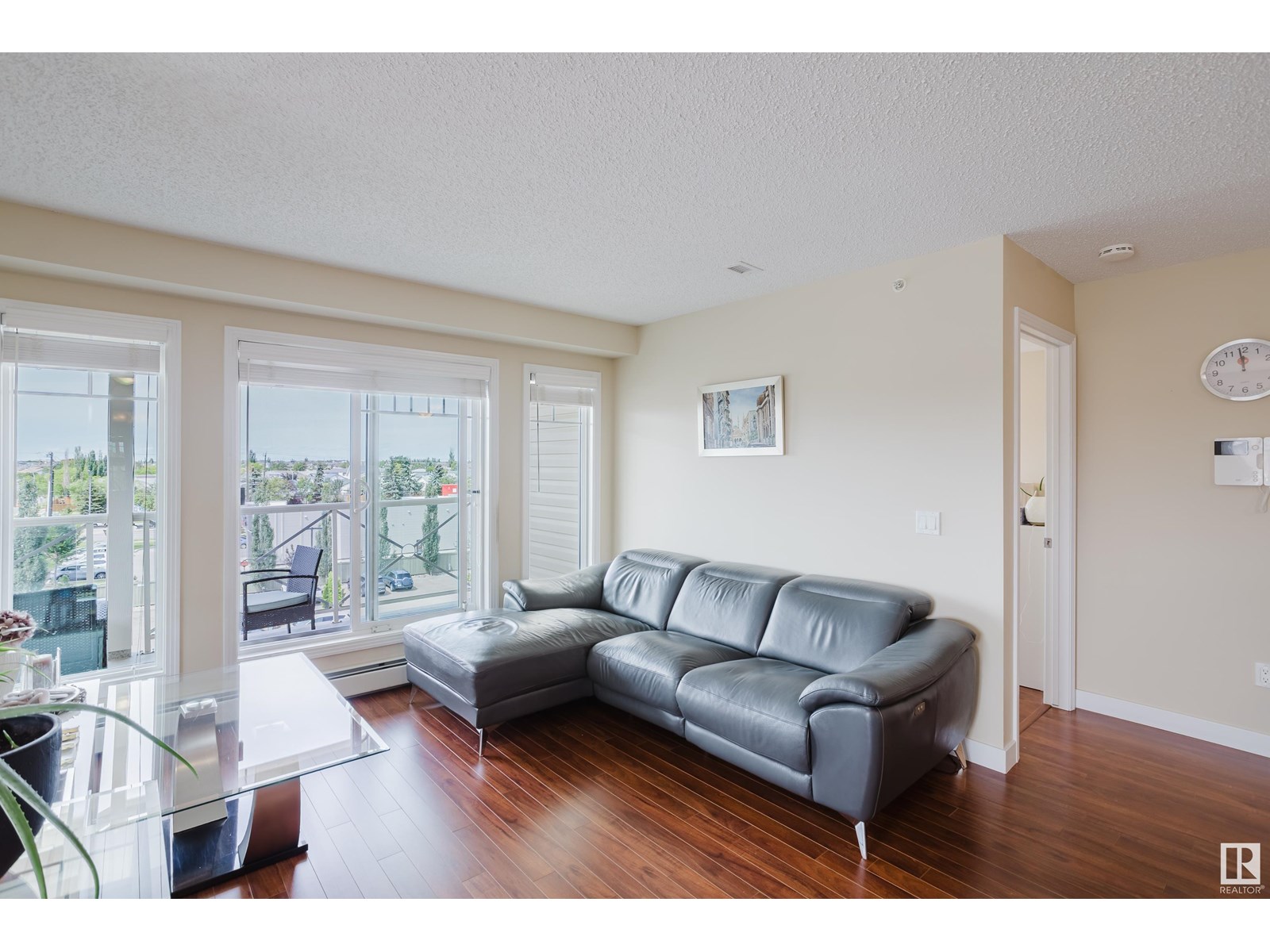 Photo 13 of 415 12650 142 Av Nw, Edmonton AB