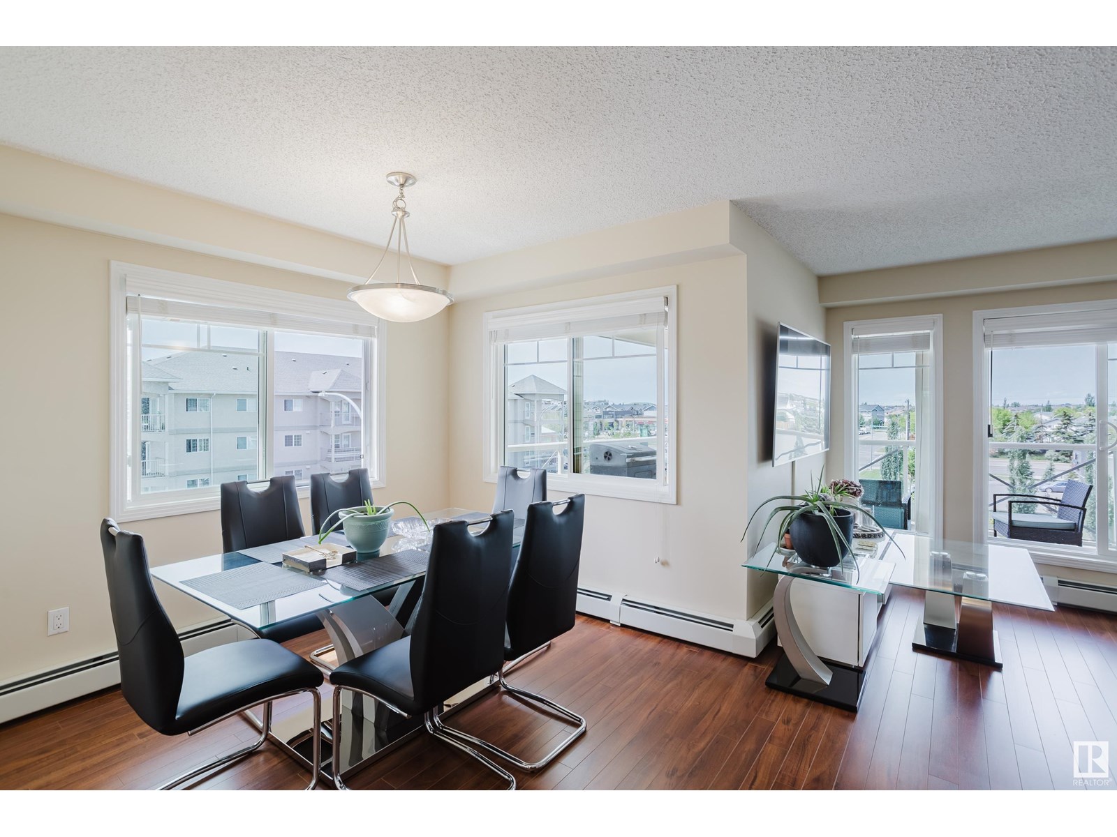 Photo 15 of 415 12650 142 Av Nw, Edmonton AB