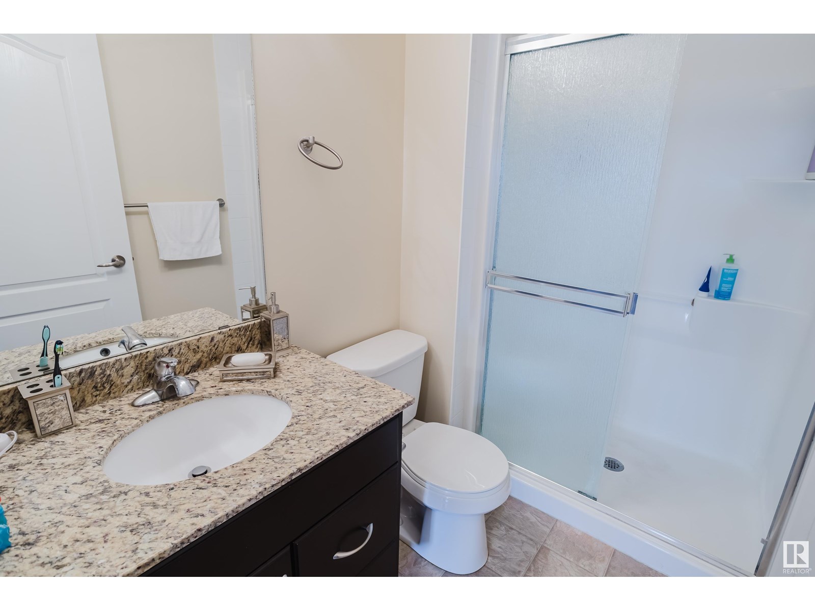 #415 12650 142 AV NW - 27