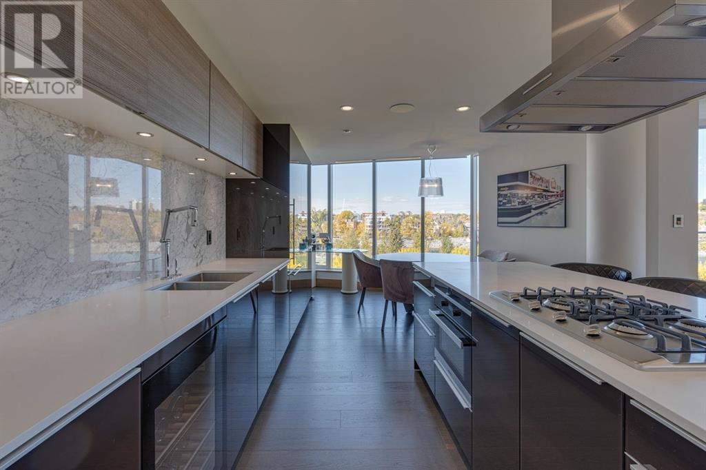 Single Family House for Sale in    Avenue SW Eau Claire Calgary 