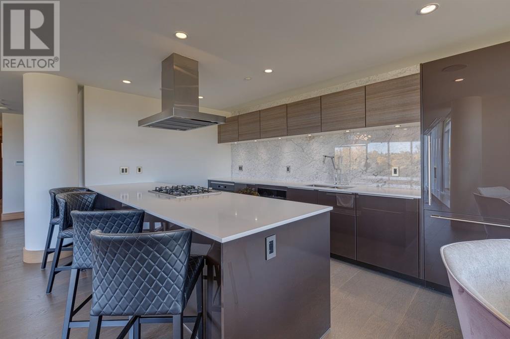 Single Family House for Sale in    Avenue SW Eau Claire Calgary 