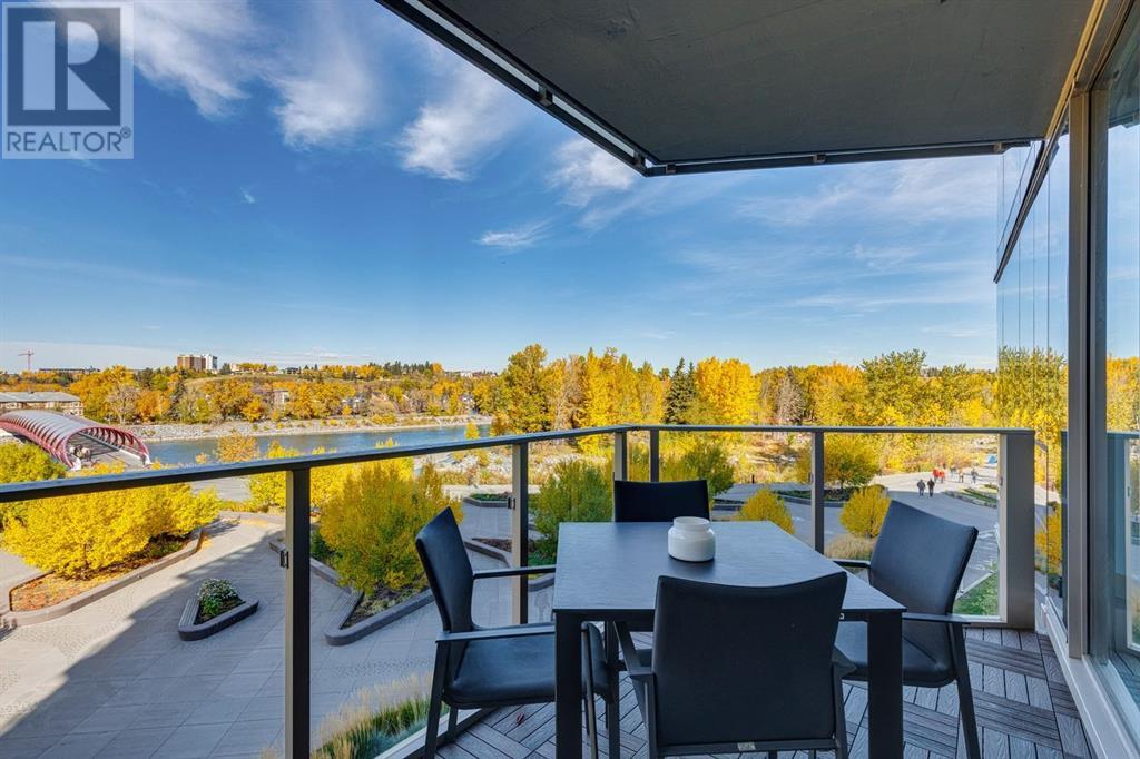 Single Family House for Sale in    Avenue SW Eau Claire Calgary 