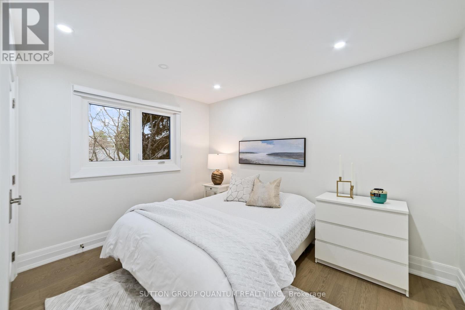 Photo 18 of 1857 Friar Tuck Court, Mississauga ON