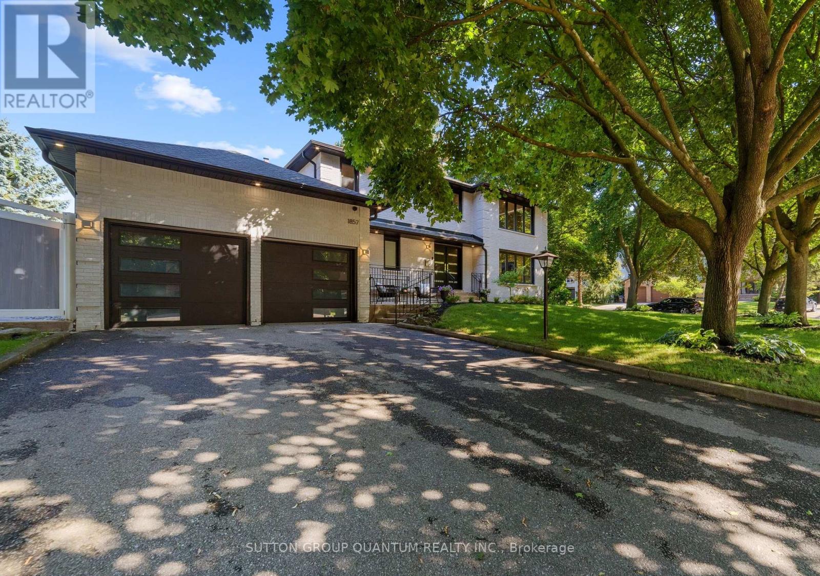 Photo 46 of 1857 Friar Tuck Court, Mississauga ON