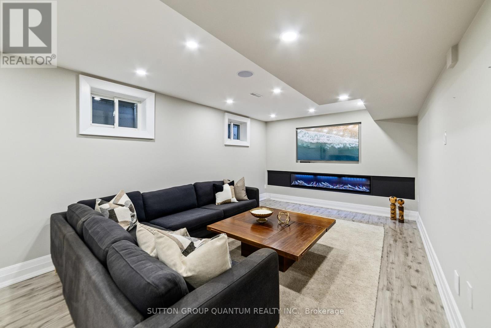 Photo 48 of 1857 Friar Tuck Court, Mississauga ON