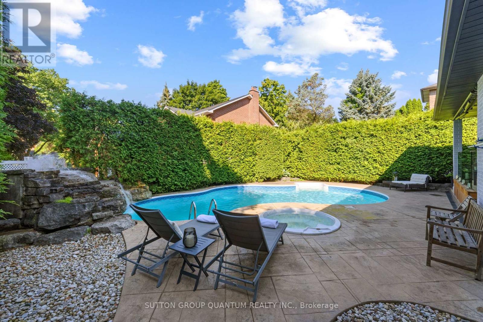 Photo 17 of 1857 Friar Tuck Court, Mississauga ON