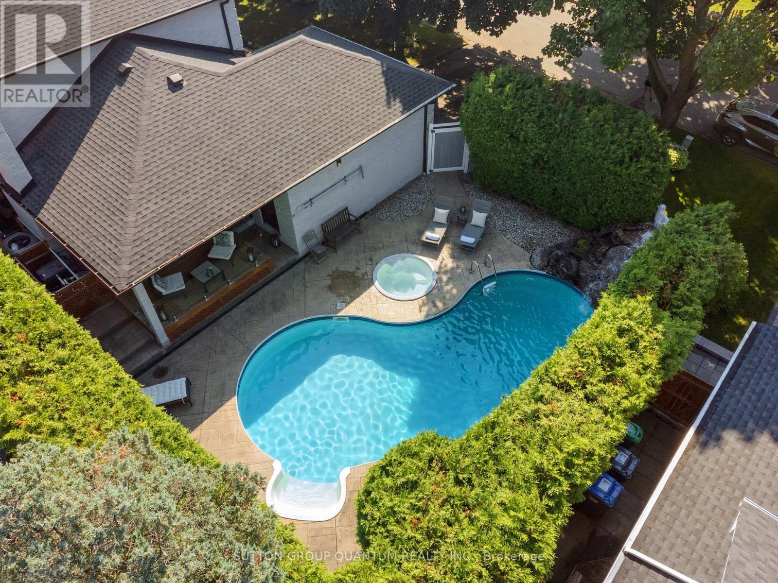 Photo 25 of 1857 Friar Tuck Court, Mississauga ON
