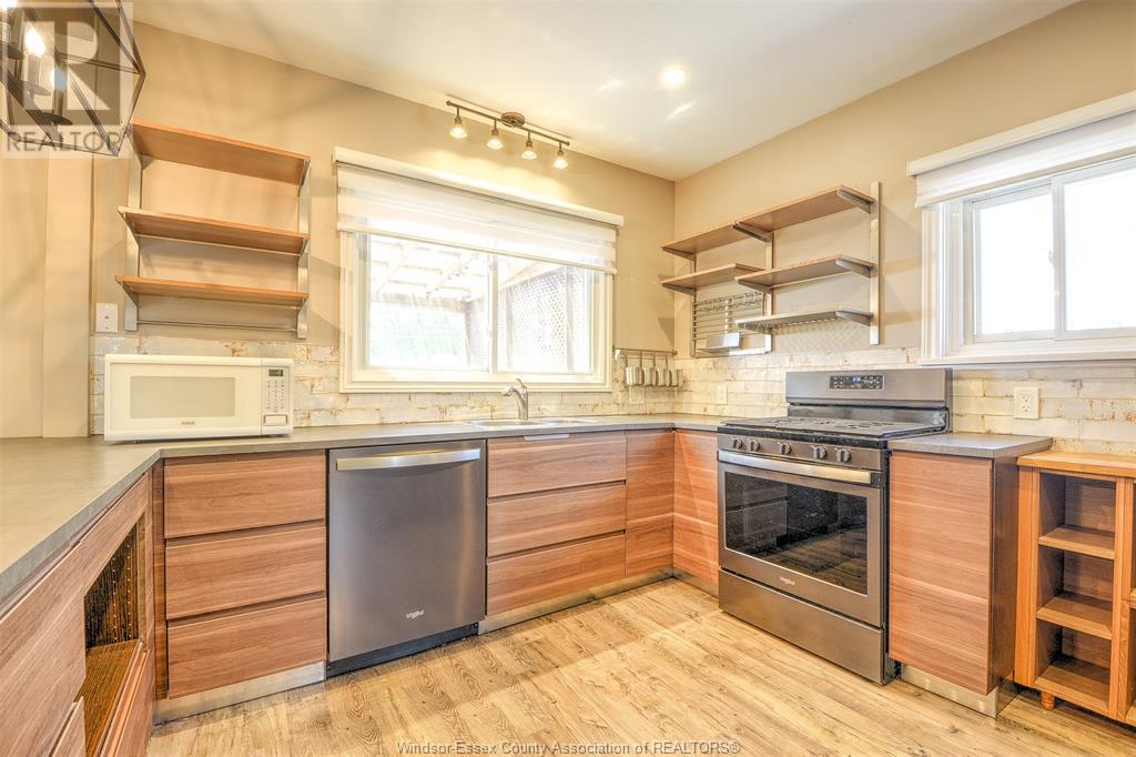 Photo 29 of 883 Pillette Road, Windsor ON