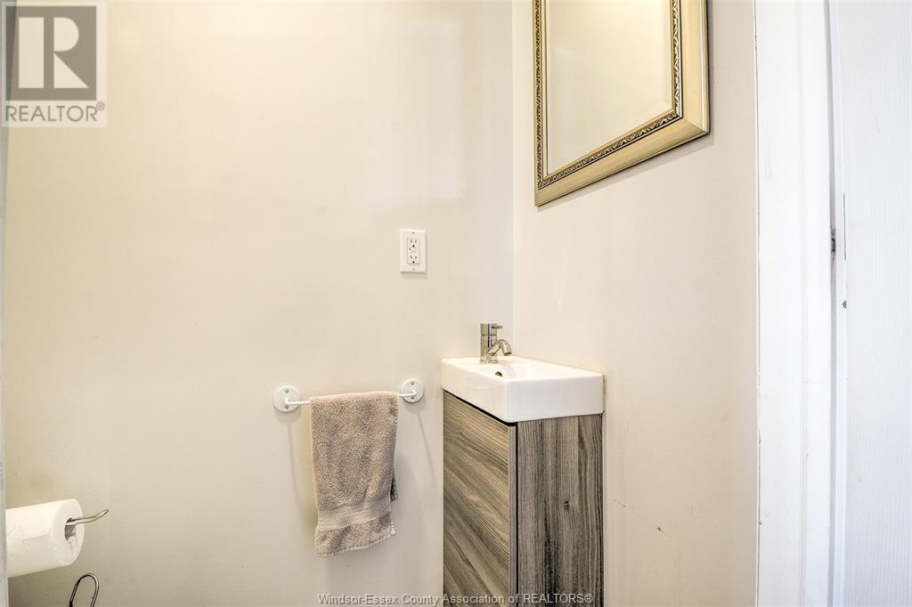 Photo 4 of 883 Pillette Road, Windsor ON