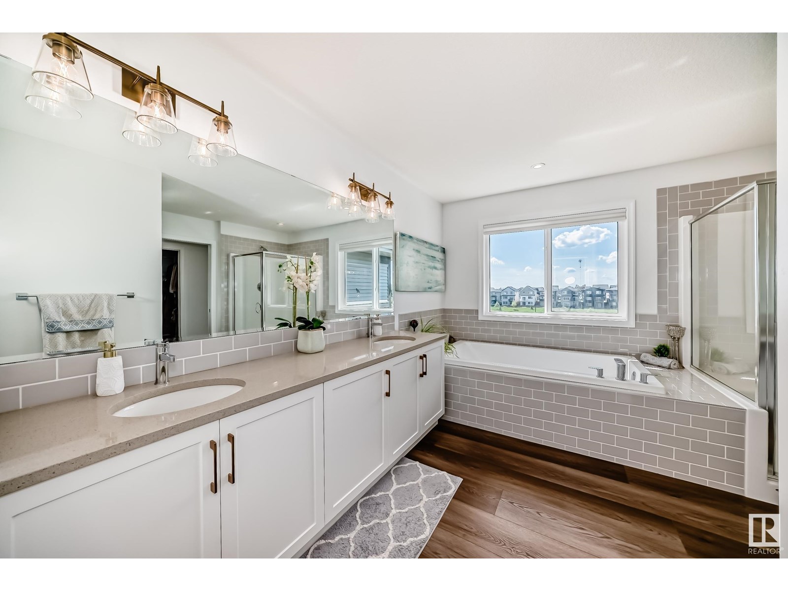 Photo 17 of 2532 206 St Nw, Edmonton AB
