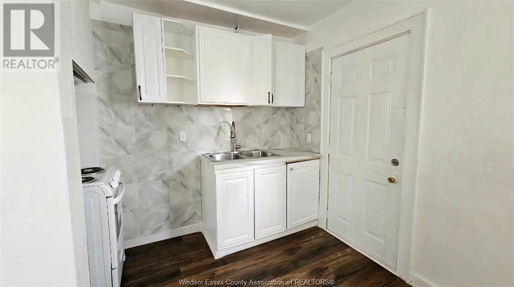 Photo 10 of 1082 Niagara Street, Windsor ON